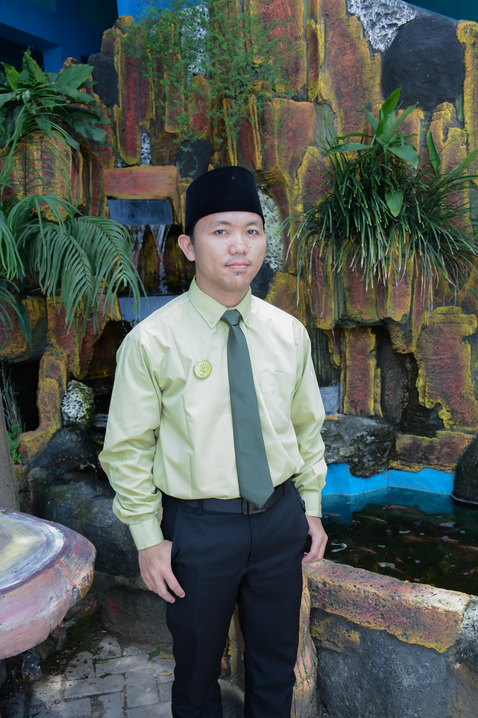 Foto Guru Baru