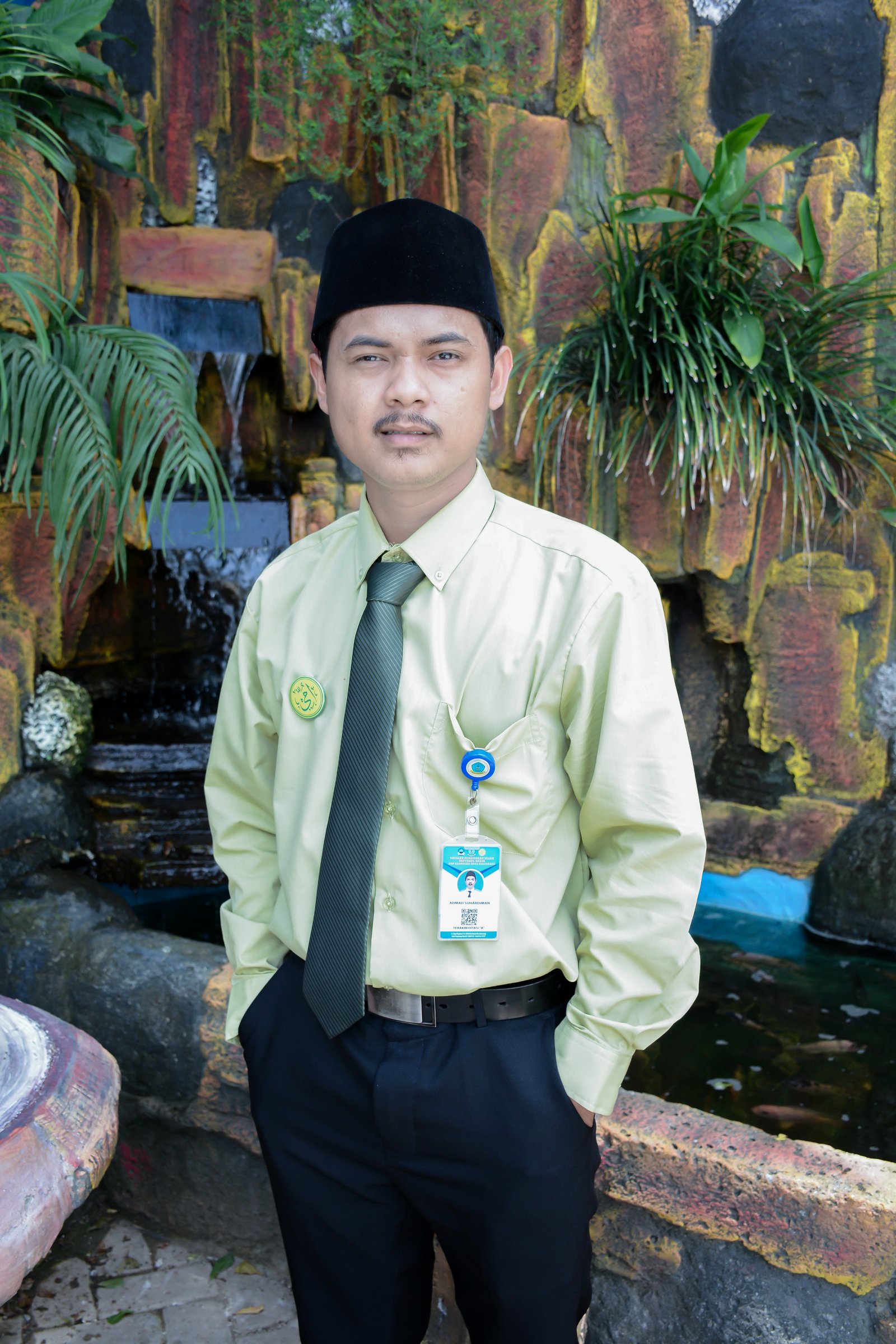 Foto Guru Baru