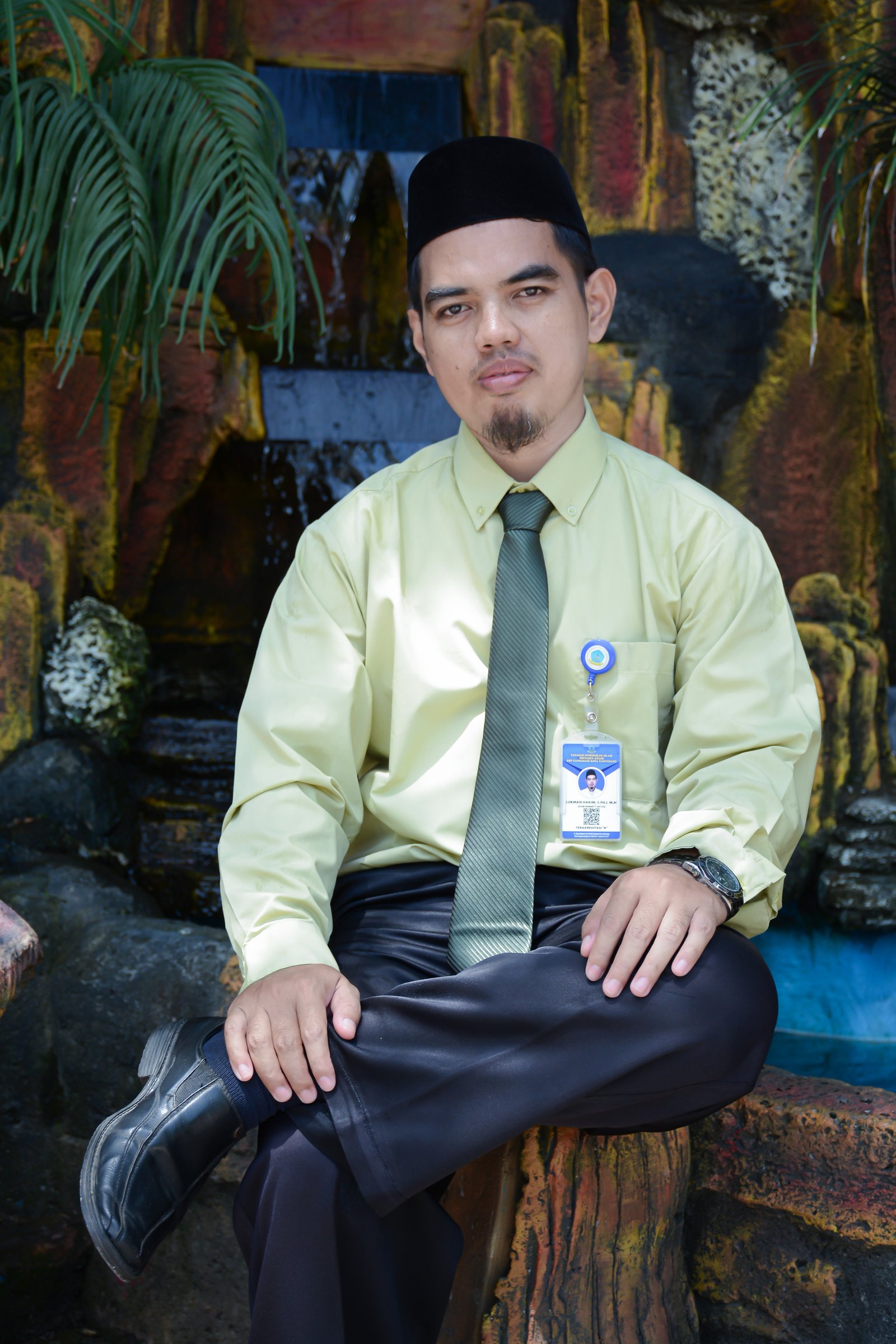 Foto Guru Baru