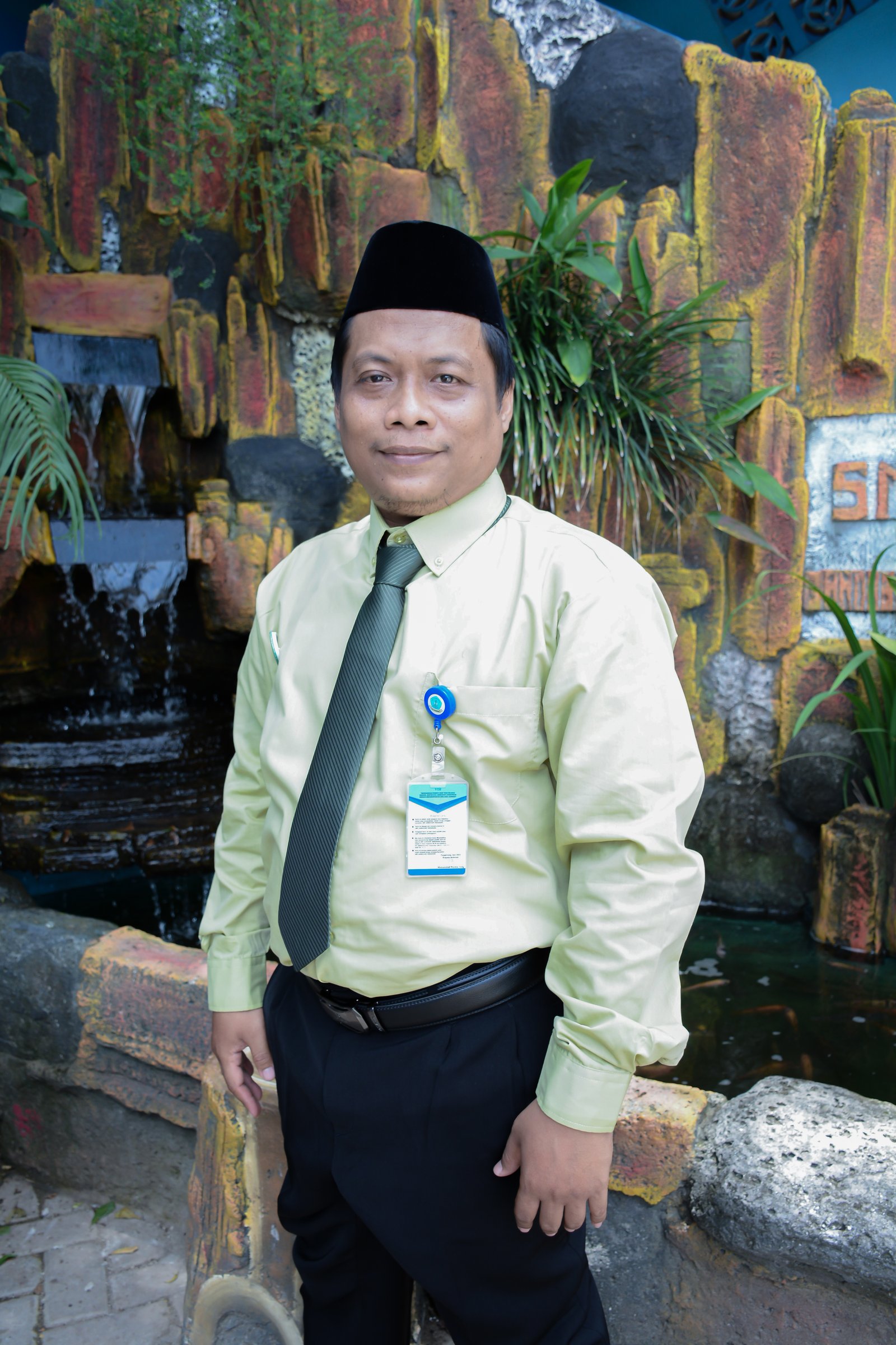Foto Guru Baru